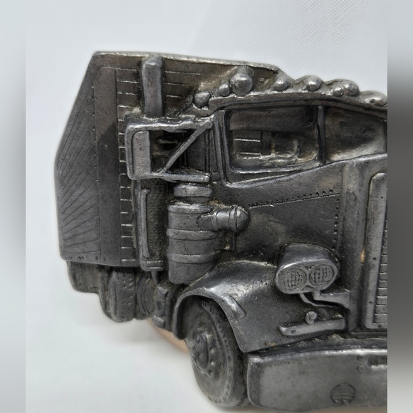 VINTAGE BIG RIG 3D PEWTER METAL BELT BUCKLE TRUCKER TRUCKING MADE IN USA MEN OS - Picture 3 of 11